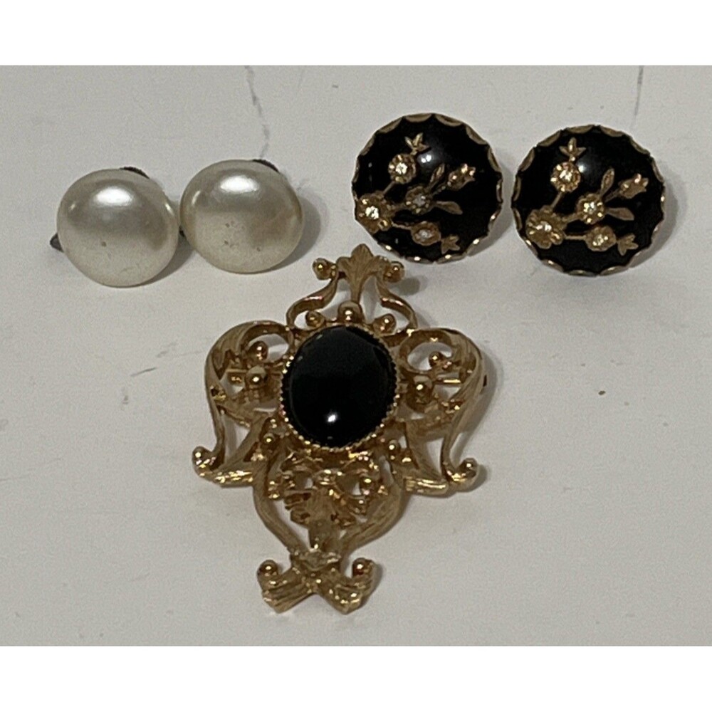 Vintage Victorian Revival Lot Screw Back Earrings Black Gold Tone Brooch